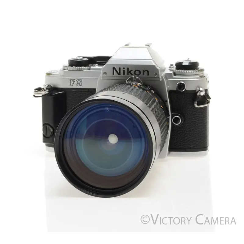 Nikon FG Chrome 35mm Film Camera w/ 28-200mm Zoom Lens  [EXC]