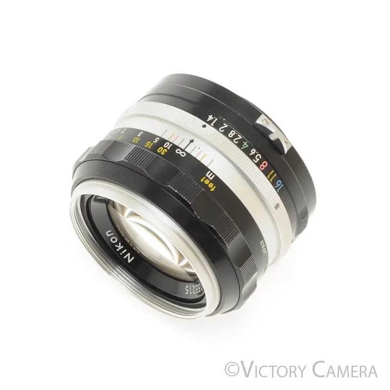 Nikon Nikkor-S 50mm f1.4 Non-Ai Manual Focus Lens w/ Shade + Case [EXC+]