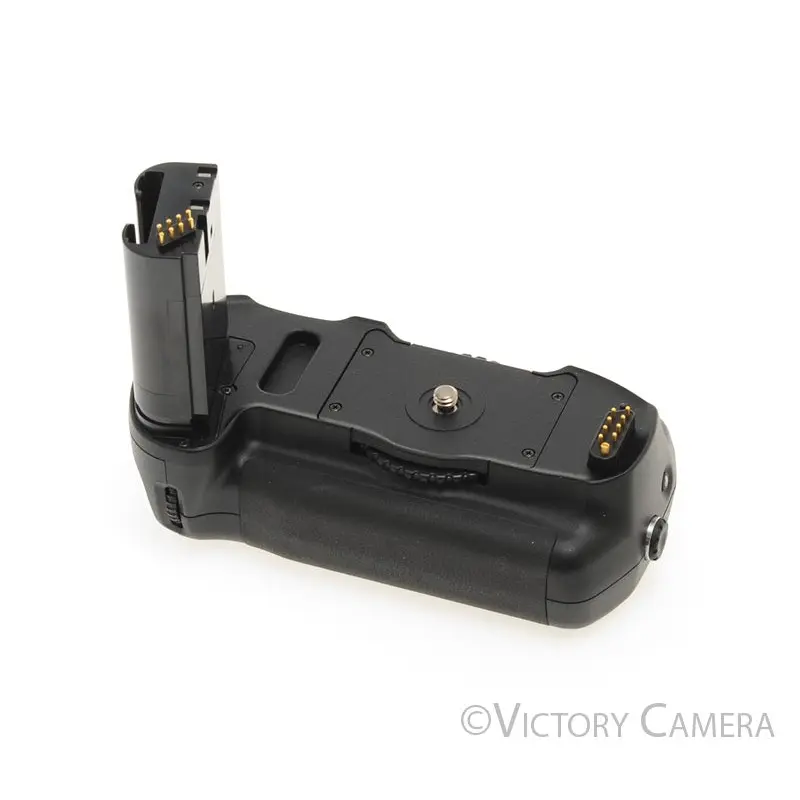 Nikon MB-D100 Multi Function Battery Pack (Vertical Grip for D100) [EXC]