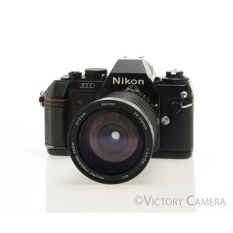 Nikon N2000 35mm Film Camera w/ 28-210mm Zoom Lens [EXC]