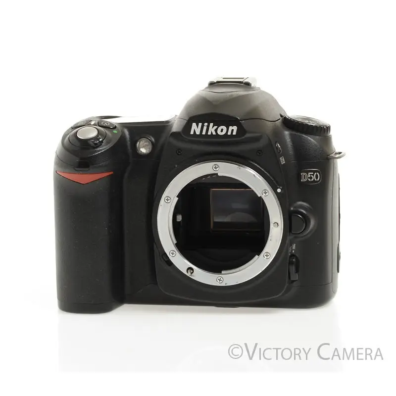 Nikon D50 6.1MP Digital SLR Camera w/ Battery & Charger [EXC]