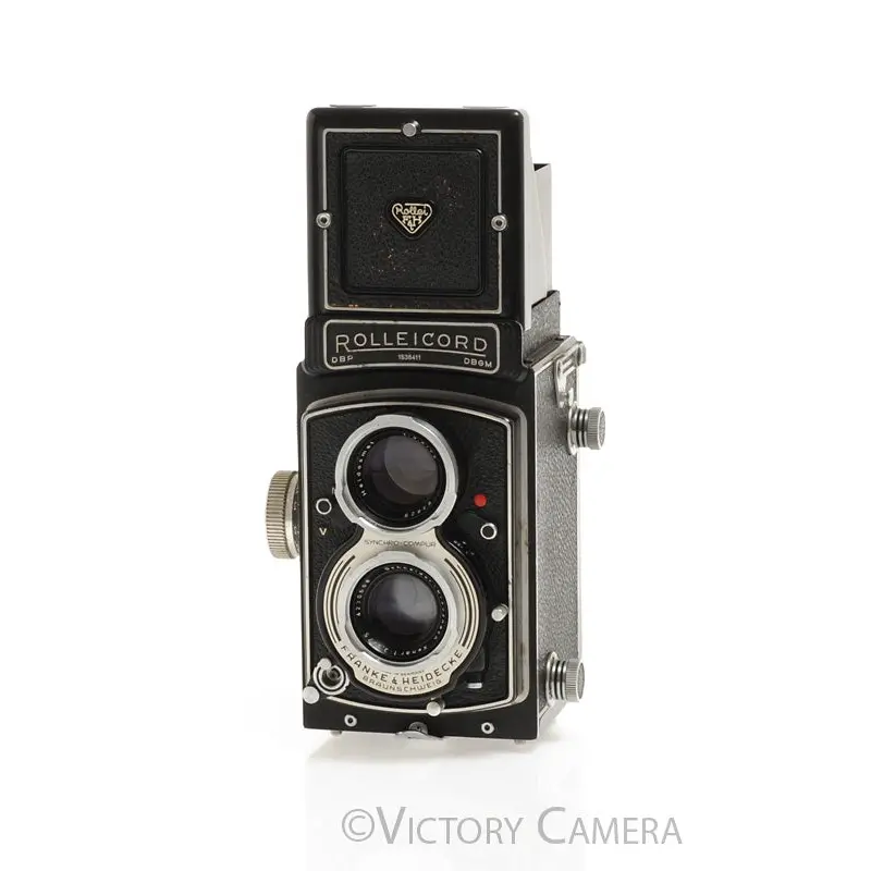 Rollei Rolleicord V TLR Medium Format Camera w/ 75mm f3.5 Xenar Lens [EX]