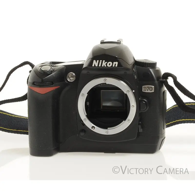 Nikon D70 Digital SLR Camera Body w/ Battery & Charger [EXC]