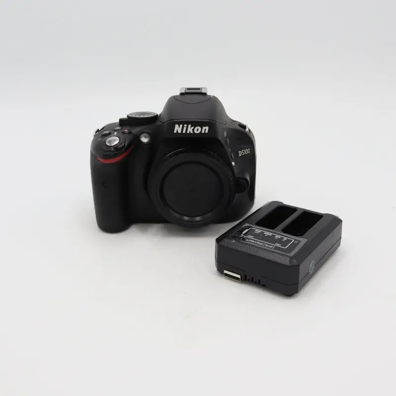 Nikon D5100 Digital SLR Camera Body *USED*