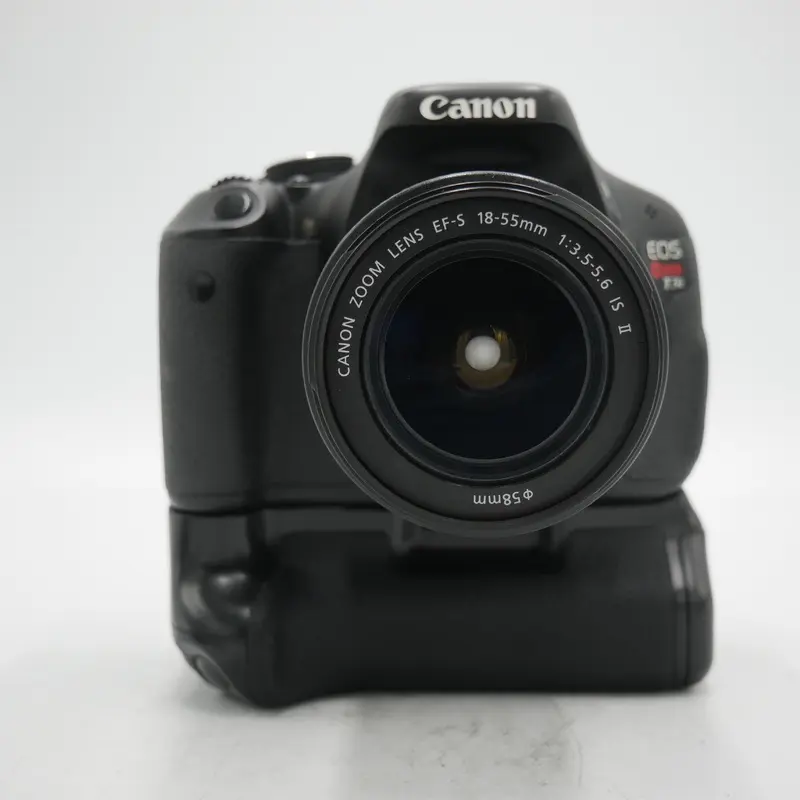Canon EOS Rebel T3i DSLR Camera with EF-S 18-55mm IS II Lens Kit *USED*