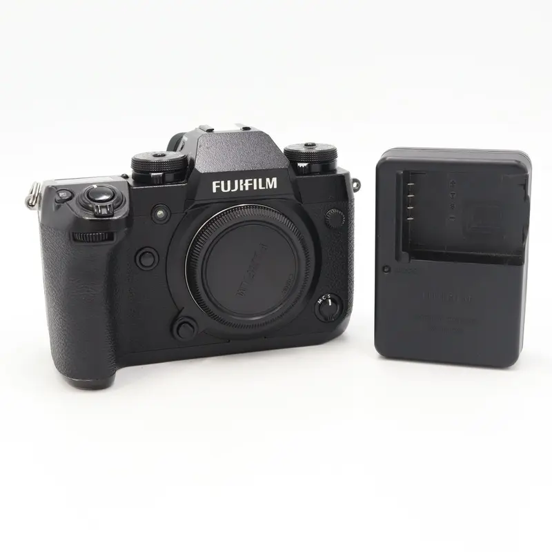FUJIFILM X-H1 Mirrorless Digital Camera (Body Only) *USED*