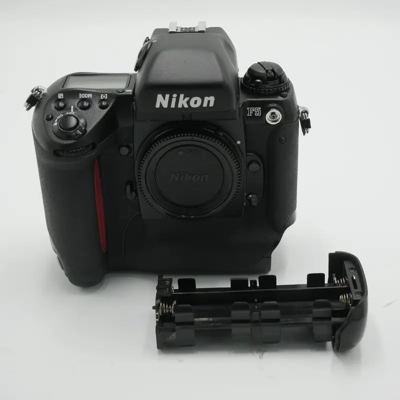 Nikon F5 35mm Camera Body *USED*