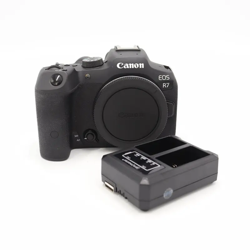 Canon EOS R7 Mirrorless Camera *USED*
