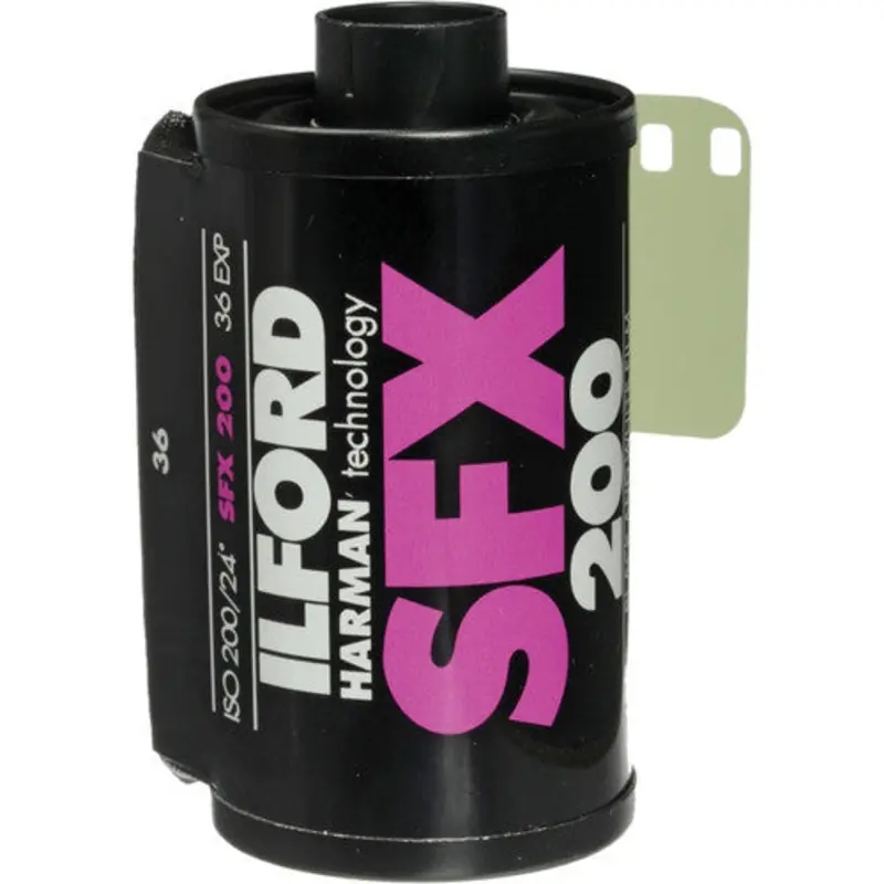 Ilford SFX 200 Black and White Negative Film - 35mm Roll Film ( 36 Exposures )