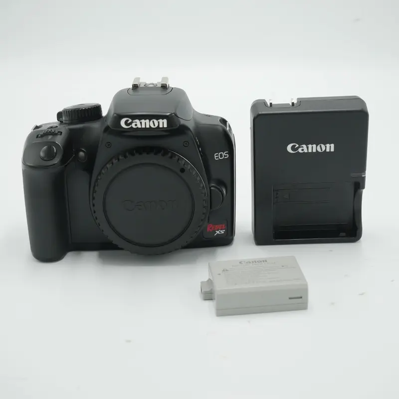 Canon EOS Rebel XS SLR Digital Camera (Black) *USED*
