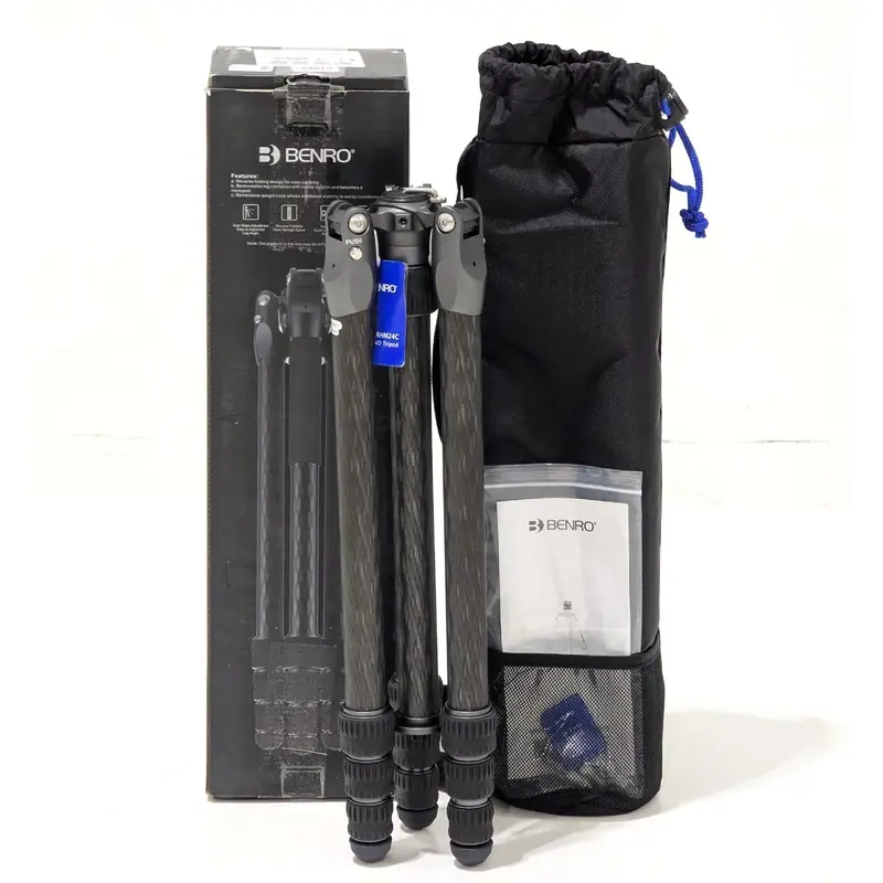 * OPEN BOX EXCELLENT * Benro Rhino Two Series Carbon Fiber Tripod