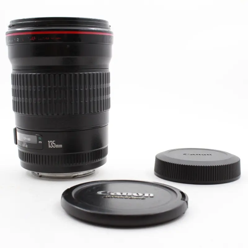 * USED * Canon EF 135mm f/2 L USM Lens