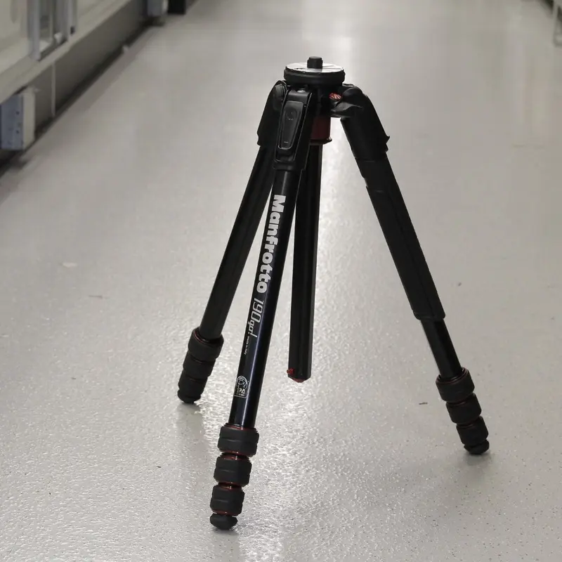 * OPEN BOX EXCELLENT * Manfrotto 190go! Aluminum M-Series Tripod