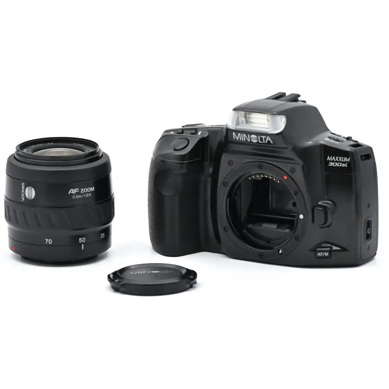 * USED * Minolta Maxxum 300si Film SLR Camera with AF Zoom 35-70mm F 3.5-4.5 Lens
