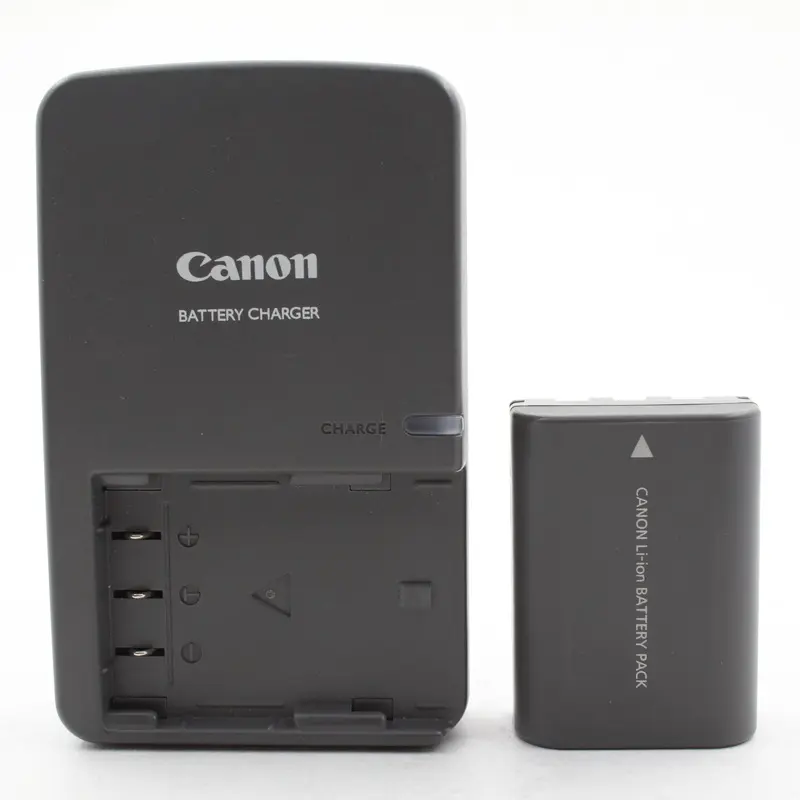 * USED * Canon Battery Charger CB-2LW with Canon E160814 Battery