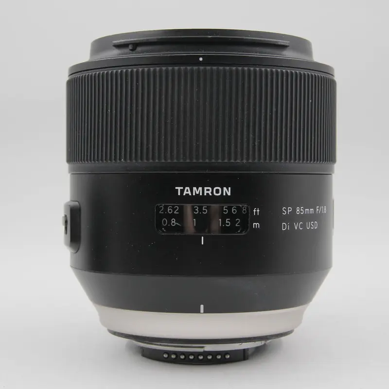 * USED * Tamron 85mm f/1.8 Di VC USD Lens Nikon F Mount Boxed