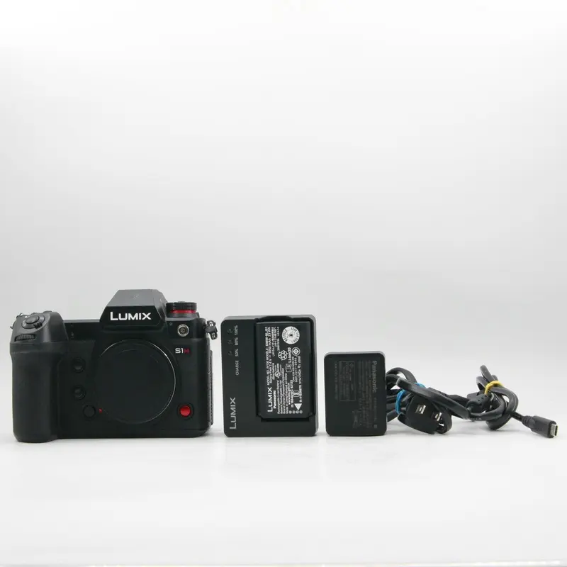 * USED * Panasonic Lumix S1H Mirrorless Camera (Body Only) SHUTTER 751