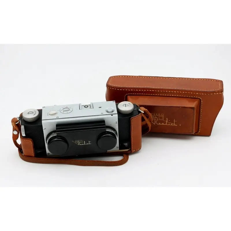 * USED * Stereo-Realist 35mm Stereo Film Camera (circa 1947)
