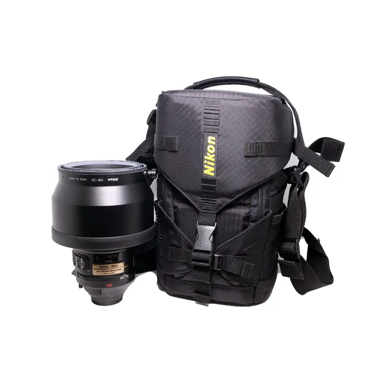 USED Nikon 200mm f2 with CL-L1 hard case
