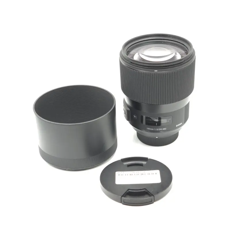USED Sigma 135mm f1.8 DG HSM Art Lens for NIKON