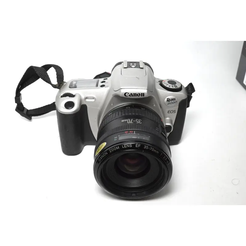 USED Canon EOS Rebel 2000 w/ 35-70mm f/3.5-4.5