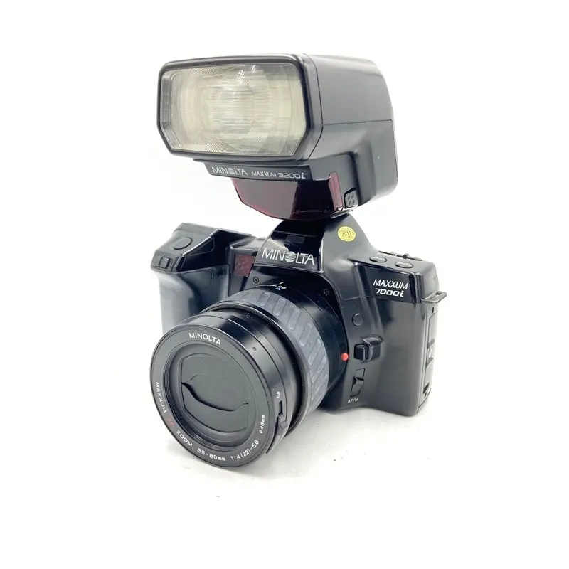 USED Minolta Maxxum 7000i with 35-80mm Lens and Maxxum 3200i Flash