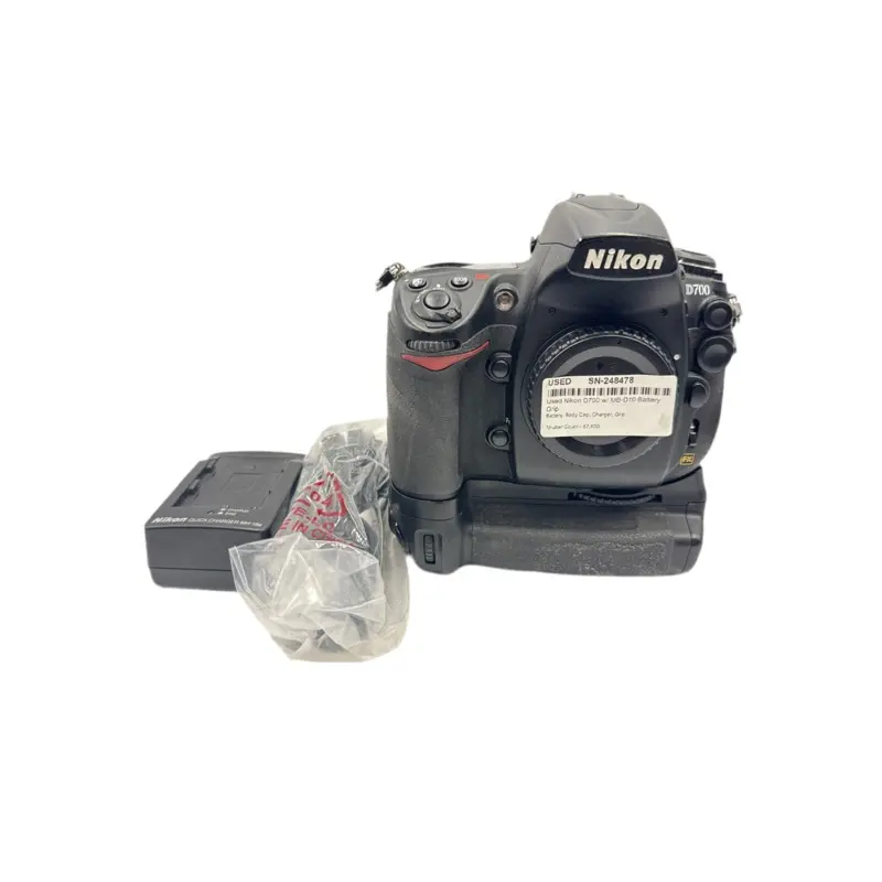 Used Nikon D700 w/ MB-D10 Battery Grip